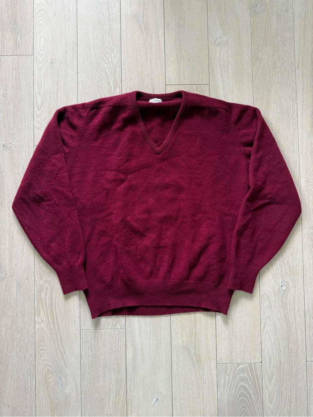 Vintage Made in Scotland New Lambswool V Neck Sweater in Maroon